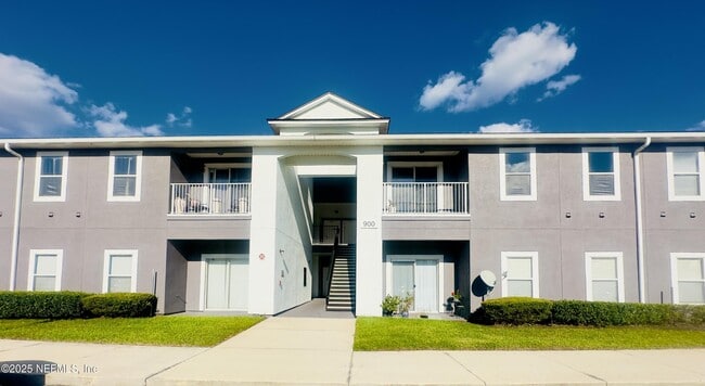 Foto del edificio - 7920 Merrill Rd