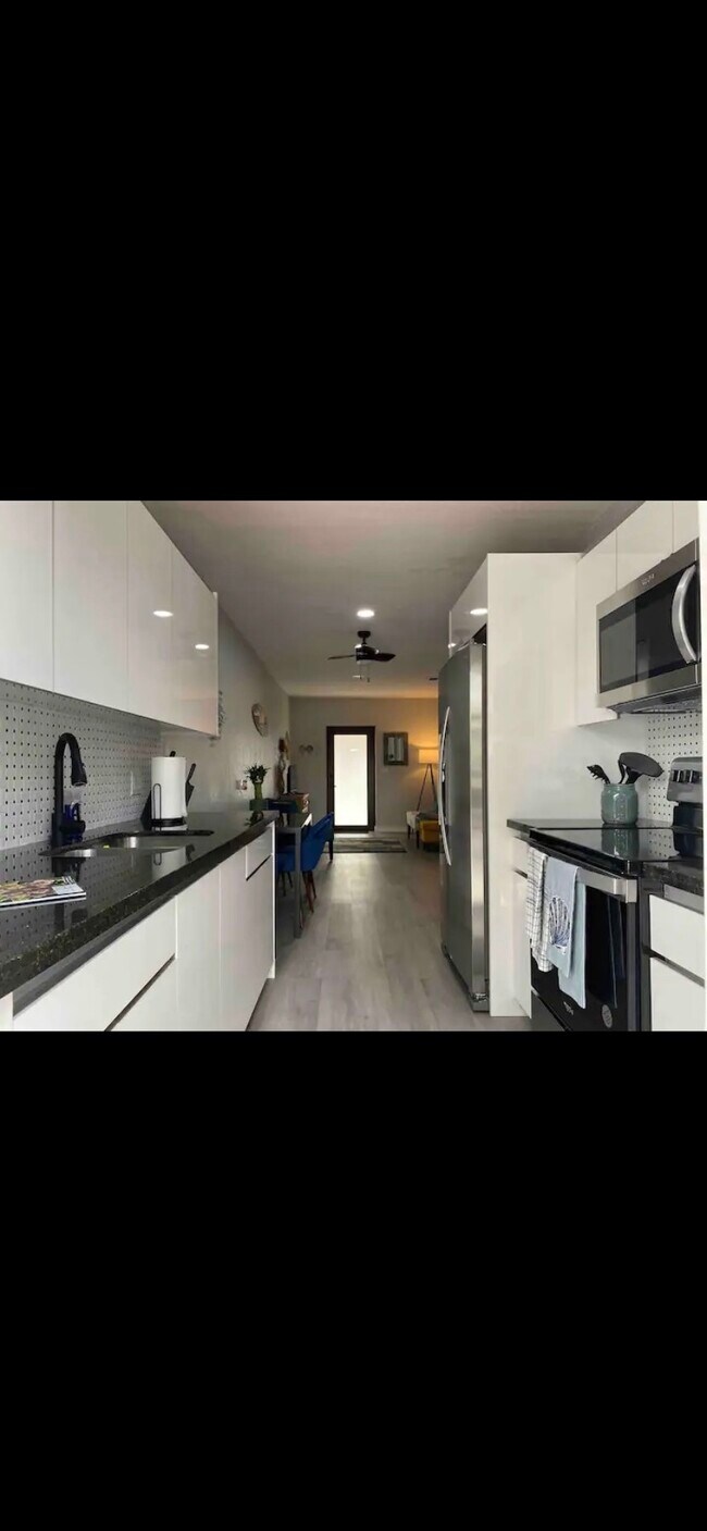 Foto del edificio - 2820 SW 1st St