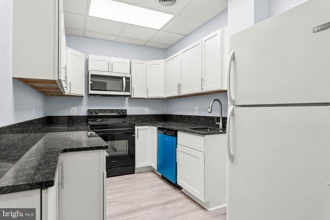 Foto del edificio - 26 E Mt Pleasant Ave