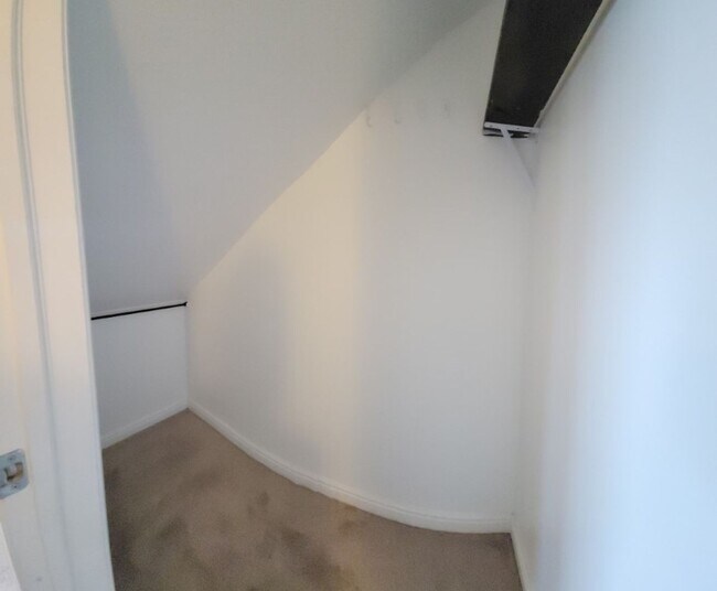 Foto del edificio - 2 bed, 1.5 bath Townhome at Riverwoods