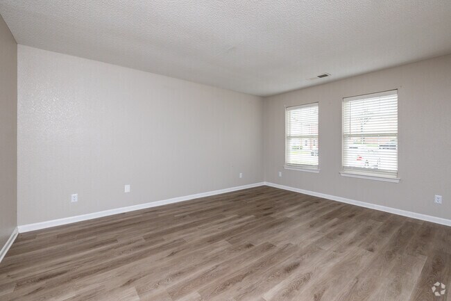 3HAB, 2BA - 1,350 ft² - Stonehedge Townhomes