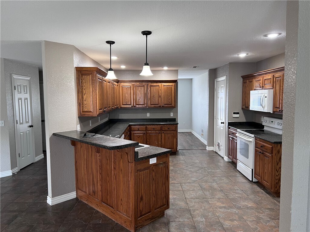 Building Photo - 5563 E Antlers Ct