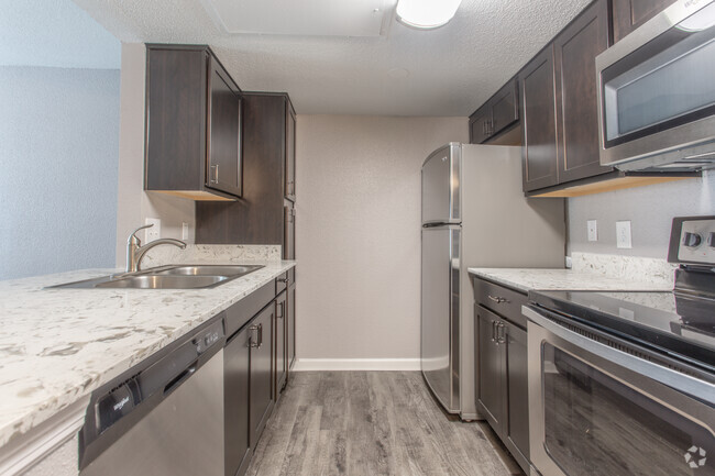 1 BR, 1 BA - 840 SF - The Village At Bunker Hill