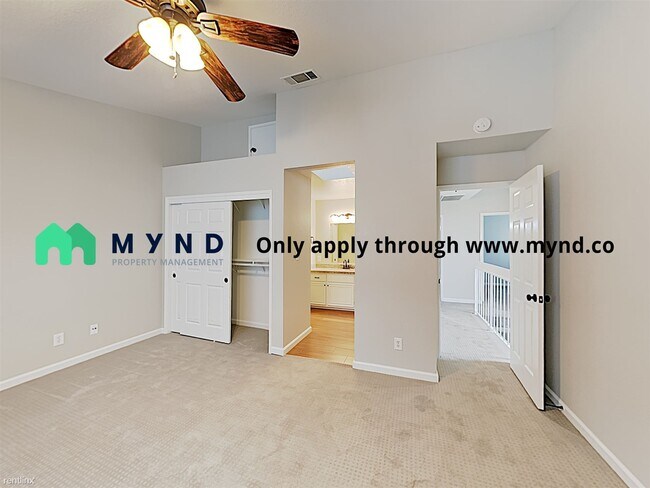 Building Photo - 3 br, 2.5 bath Townhome - 4746 67th St