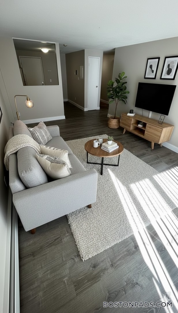 Building Photo - 47 Princeton St