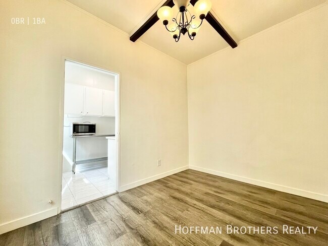 Foto del edificio - 1801 N Kingsley Dr