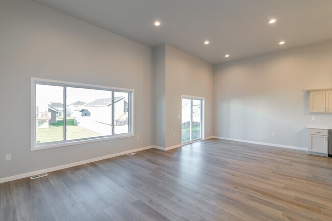 Building Photo - 3710 33rd St S