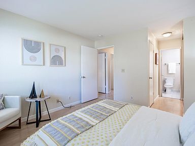 Foto del edificio - 1501 Four Oaks Cir
