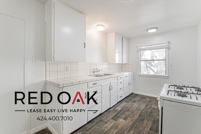 Building Photo - 11126 Lambert Ave