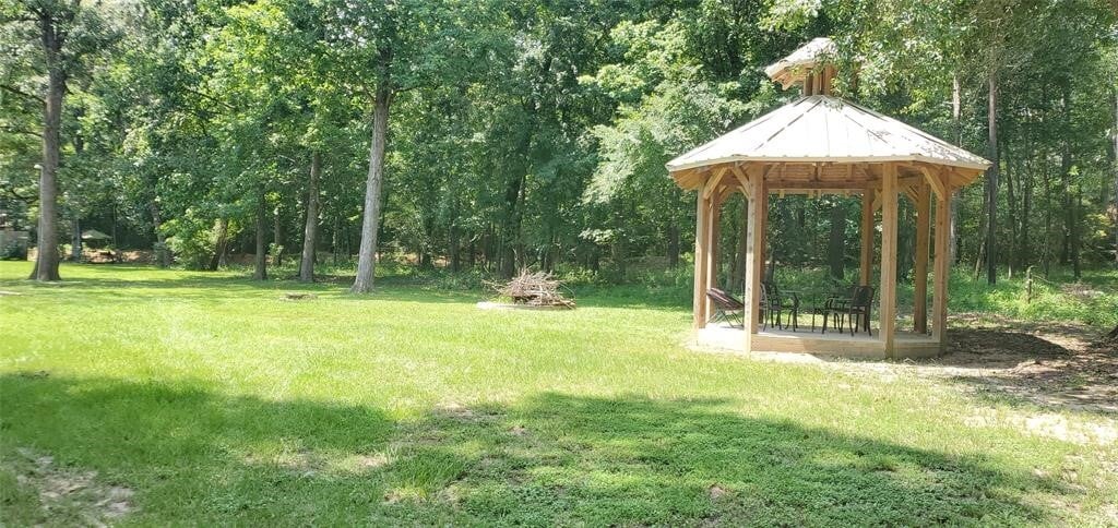 Building Photo - 28 Lakeway St