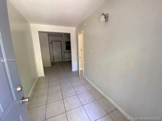 Foto del edificio - 30 NW 71st St