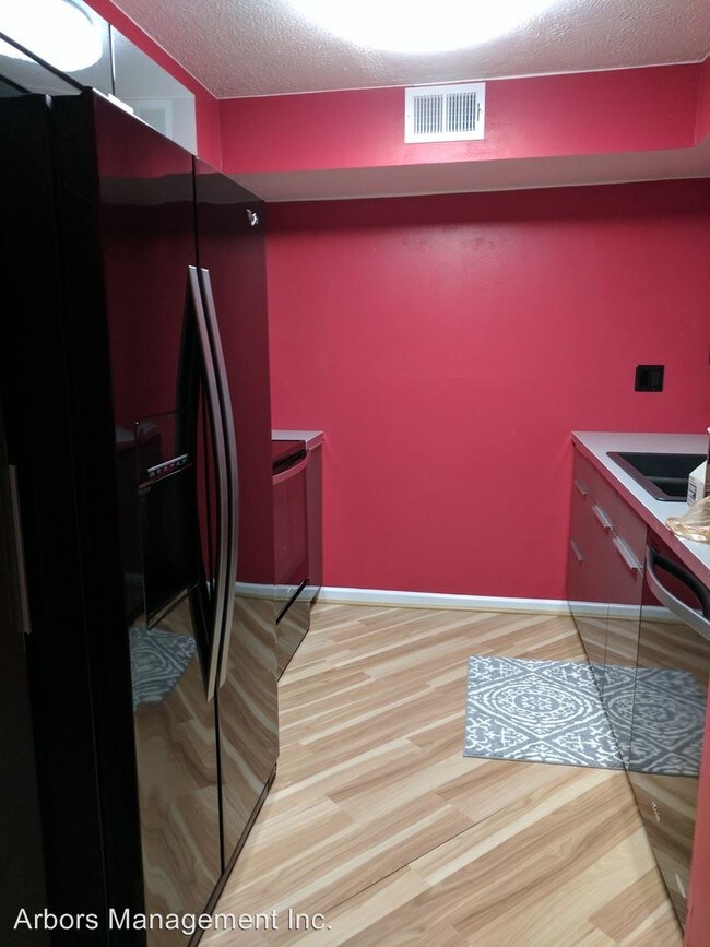 Foto del edificio - 4009 Charlemagne Cir