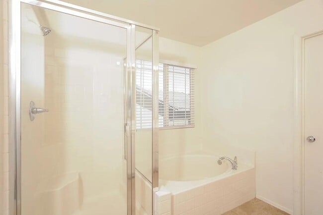 Foto del edificio - 2118 Bosc Ln