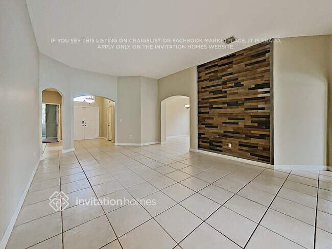 Building Photo - 1339 NW 166th Ave