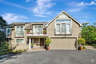 Building Photo - 275 La Vida Dr