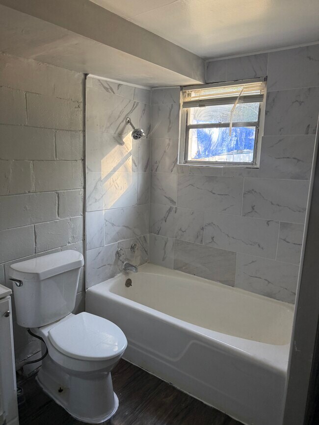 Foto del edificio - 541 Palm Beach St