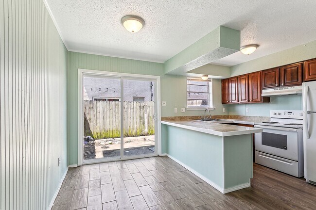 Foto del edificio - 1053 Tallow Tree Ln