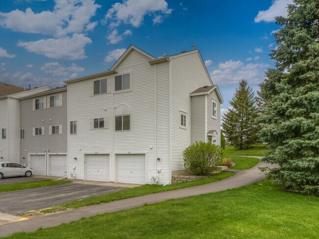 Building Photo - 9131 Scarlet Globe Drive