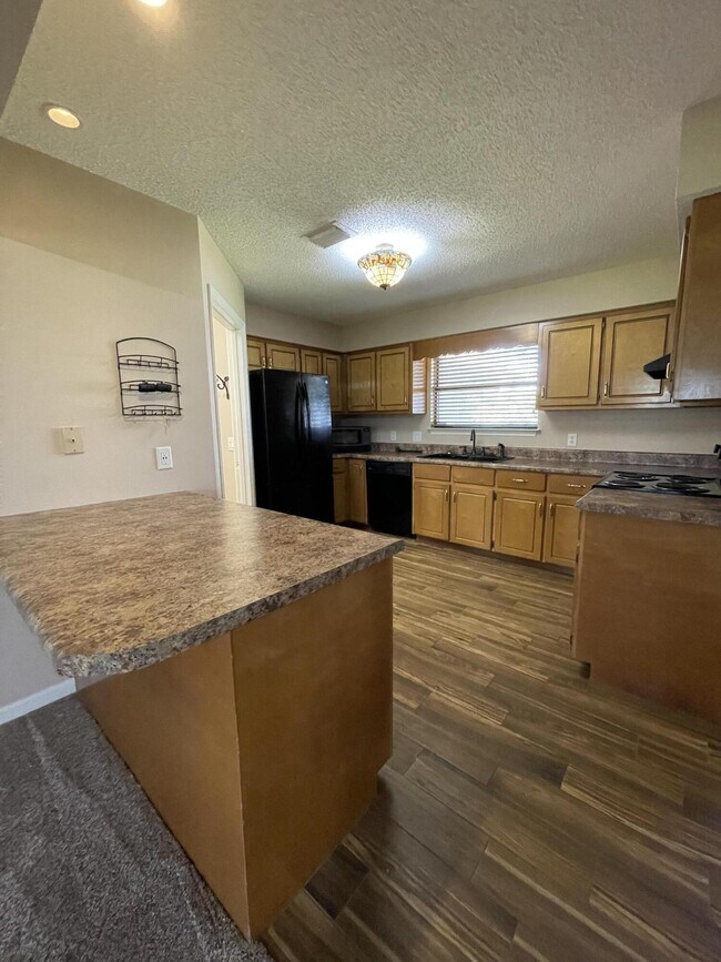 Foto del edificio - 2302 Pentland Rd