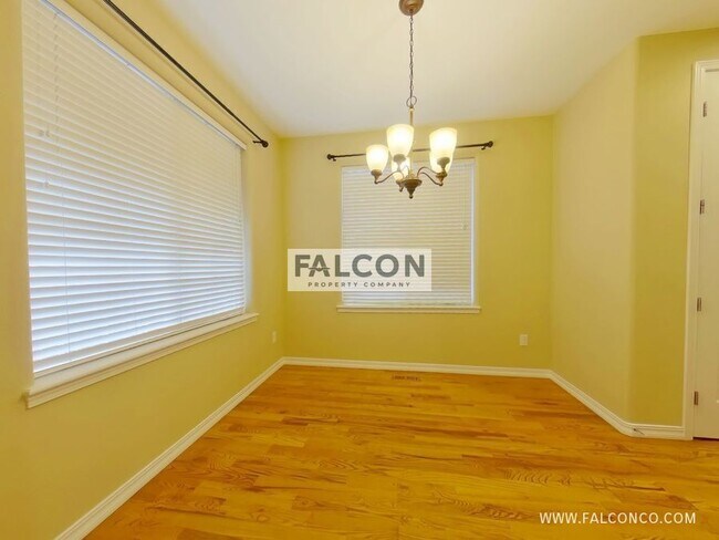 Foto del edificio - 2153 Windwalker Grv