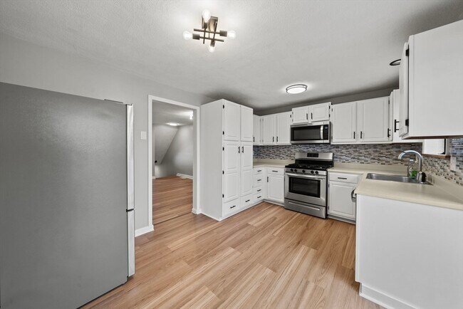 Foto del edificio - 68 Sterling Ln