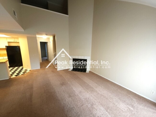 Building Photo - 1 br, 1 bath House - 5226 Hemlock Street #39