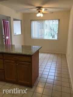 Foto del edificio - 18371 Patterson Ln