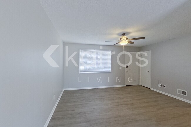 Foto del edificio - 3216 McCleod Ave