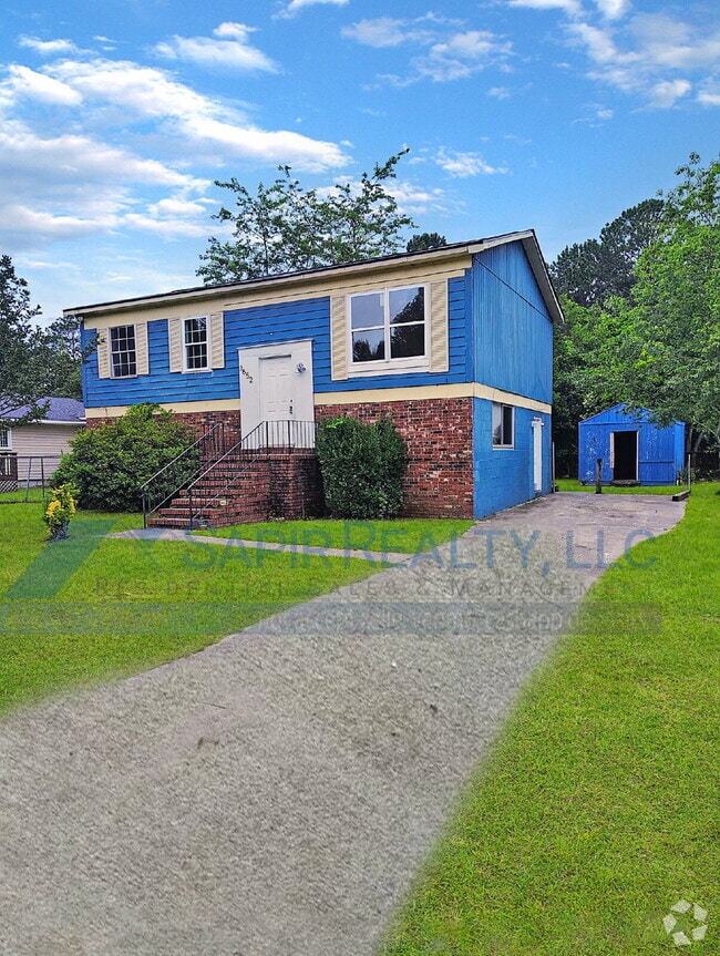 Building Photo - 3652 Kings Park Cir