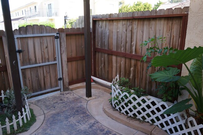 Front Patio 1 - 9515 Easter Way