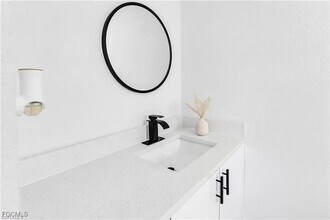 Building Photo - 1675 Temple Terrace