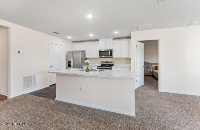 Foto del edificio - 2424 Falling Star Ln