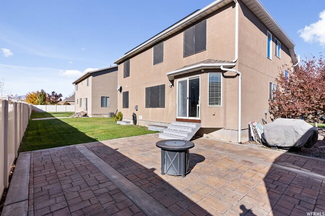 Building Photo - 43 E Argyle Way