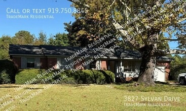 Building Photo - 3827 Sylvan Dr Building Photo - 3827 Sylvan Dr