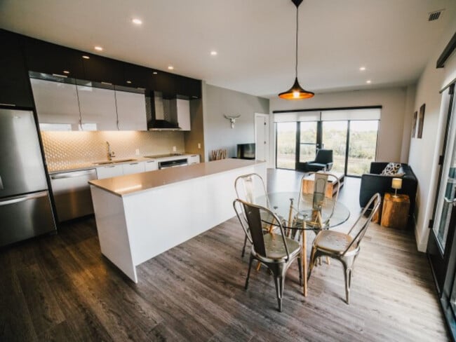 Building Photo - 655 Sterling Lyon Pkwy