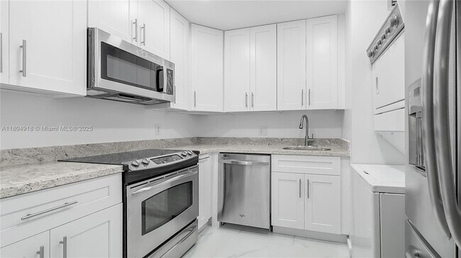 Foto del edificio - 7975 SW 86th St