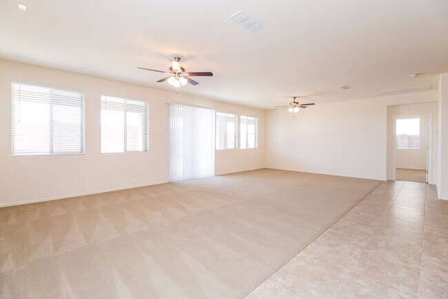 Building Photo - 22475 E Avenida del Valle