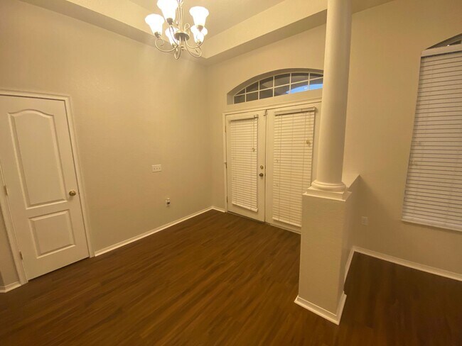Foto del edificio - 4 Bedroom 2 Bath home in Winter Haven for RENT!