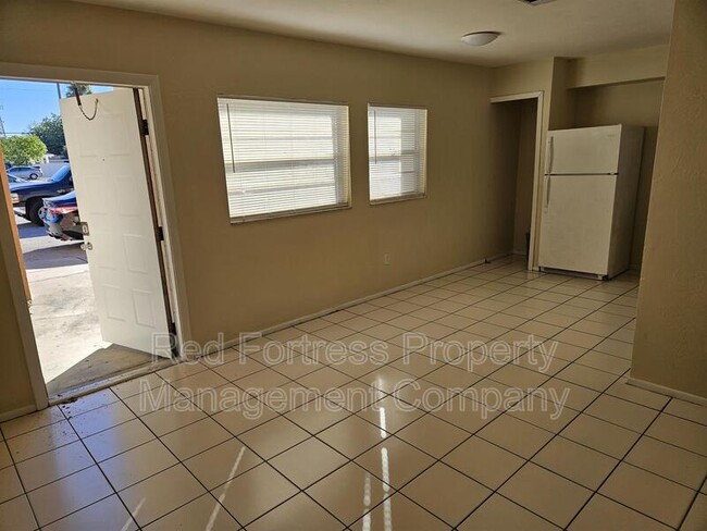 Foto del edificio - 2510 Central Ave