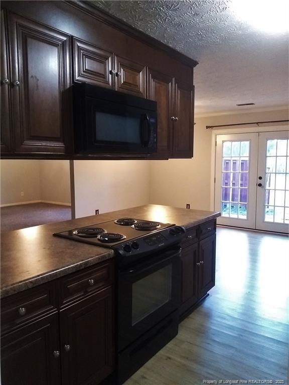 Foto del edificio - 6848 Fern Creek Pl