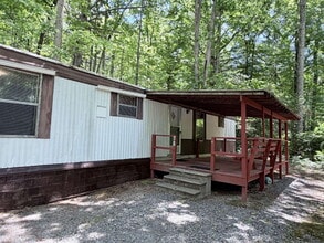 Building Photo - 87 Hicks Lake Dr