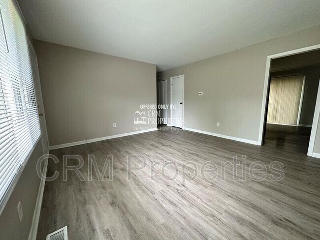 Building Photo - 10126 Catalina Dr