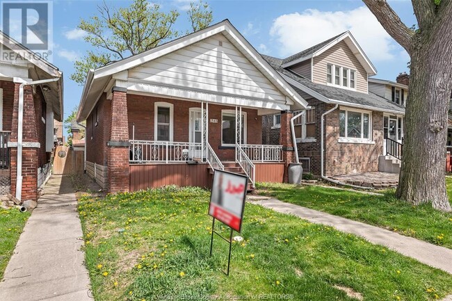 Photo du bâtiment - 1548 Dougall Ave