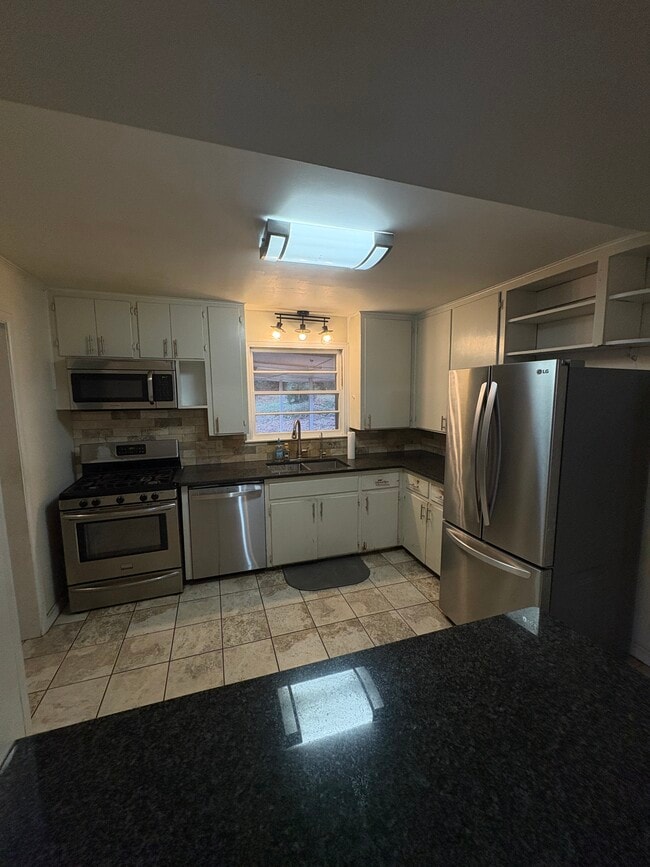 Foto del edificio - 913 Hillman St