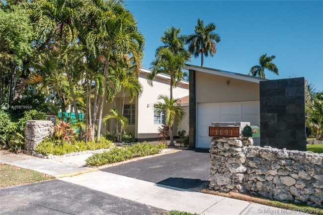 Building Photo - 3091 Lucaya St