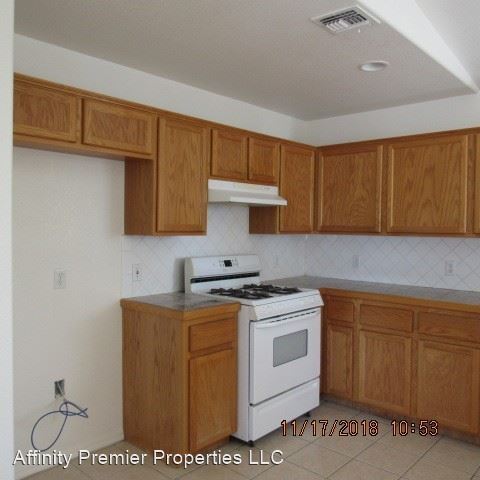 Building Photo - 3 br, 2 bath House - 2430 Havasupai Blvd.