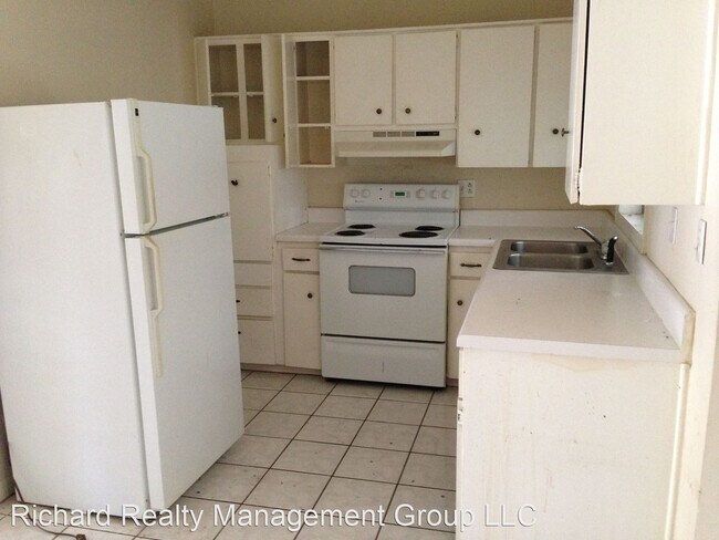 Building Photo - 3 br, 2 bath House - 1084 Carnation Drive