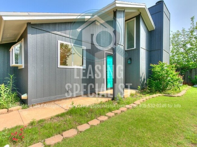 Building Photo - 2 Bed 2 Bath Garden Home in SW OKC's The R...