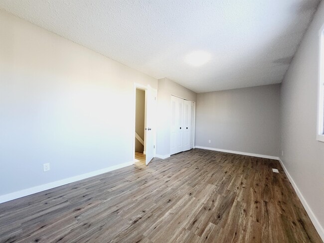 Building Photo - 8703-8727 27 Ave NW