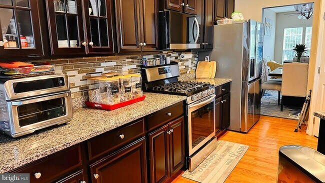 Foto del edificio - 1219 Madison Ln